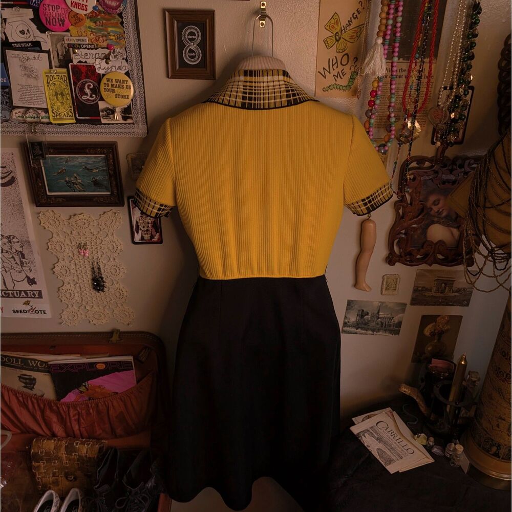 Vintage Collared Button Up Mini Dress Women's Small Yellow Black Plaid 70s - Picture 2 of 5
